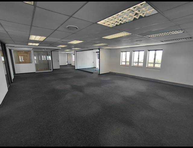 387M² OFFICE TO LET IN BRYANSTON